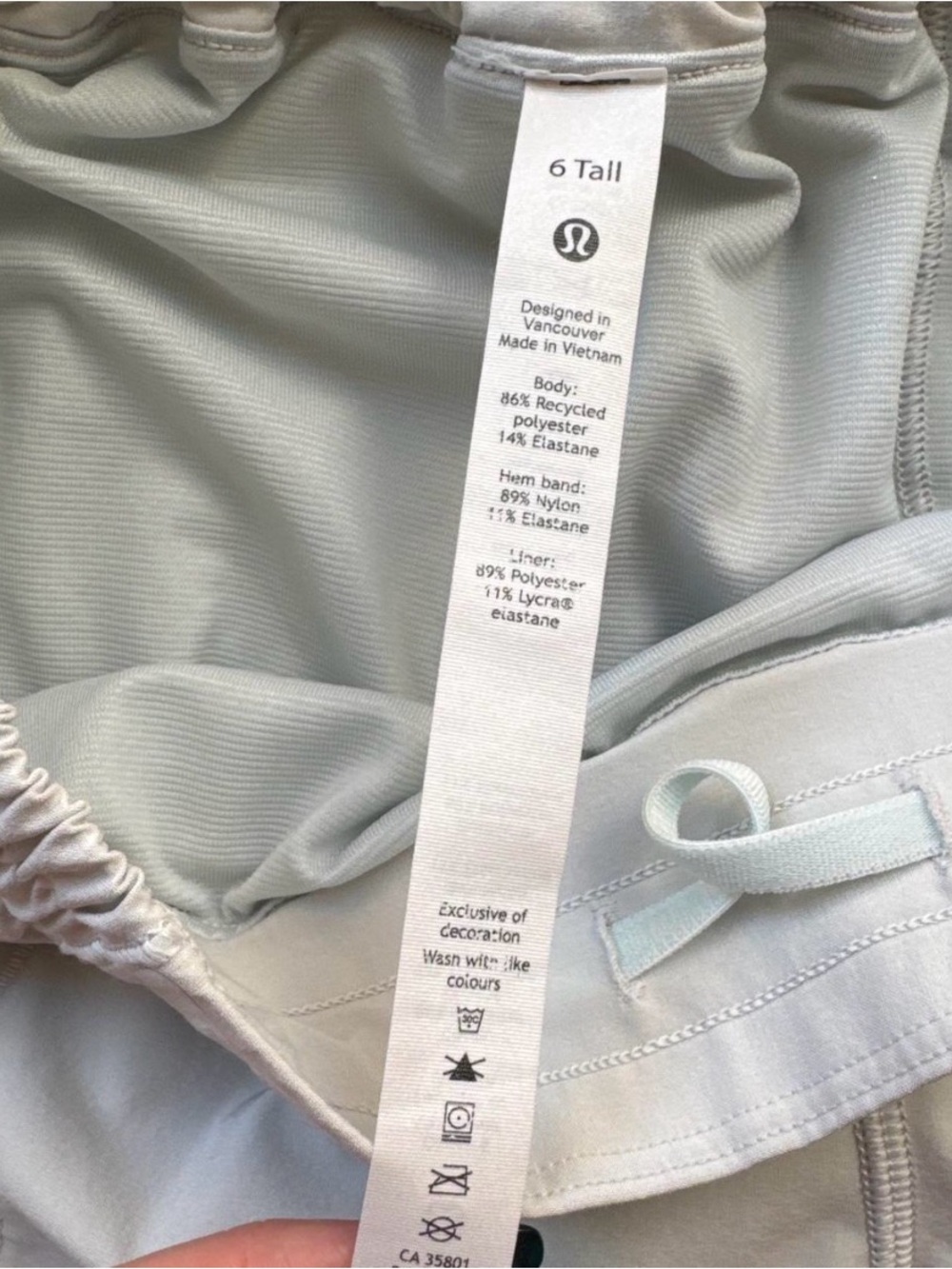 Lululemon Hotty Hot Low Rise Lined Running Shorts Mint Green Size 6 Tall 4" - Picture 7 of 9